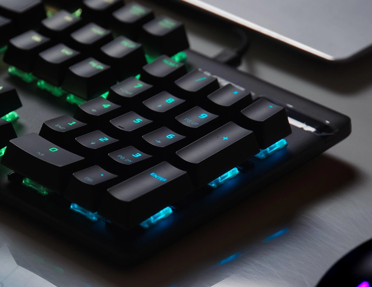 Discover the best gaming keyboards for under $300
